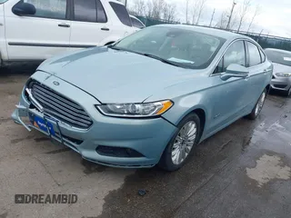 2013 Ford Fusion SE Hybrid with VIN 3FA6P0LUXDR339767, listed as a IAAI auction lot 41920621 with 135,274 mi miles. Bid and sale history available at carsss.com. Image 2.