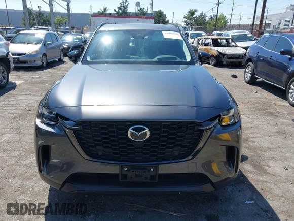 2025 Mazda CX-90 Premium Sport z VIN JM3KKCHAXS1206996, wystawiony jako IAAI lot #42086590 z przebiegiem 4 294 mil mil oraz . Historia ofert i sprzedaży dostępna na DreamBid. Obrazek 12.
