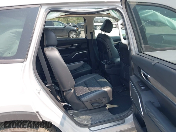 2022 Kia Telluride SX z VIN 5XYP5DHC7NG262332, wystawiony jako IAAI lot #42400373 z przebiegiem 47 580 mil mil oraz . Historia ofert i sprzedaży dostępna na DreamBid. Obrazek 8.
