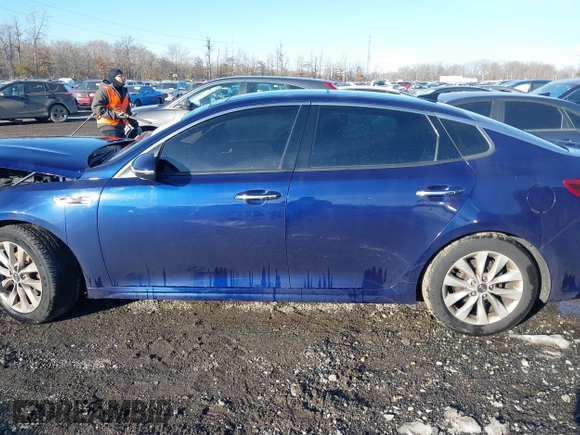 2018 Kia Optima LX with VIN 5XXGT4L3XJG242796, listed as a IAAI auction lot 41181640 with 128,344 mi miles. Bid and sale history available at carsss.com. Image 14.
