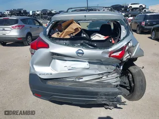 2018 Nissan Kicks SR with VIN 3N1CP5CU5JL532145, listed as a IAAI auction lot 41806458 with 109,721 mi miles. Bid and sale history available at carsss.com. Image 16.