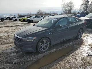 2020 Volkswagen Jetta SEL z VIN 3VWEB7BU5LM012815, wystawiony jako Copart lot #46930415 z przebiegiem 73 448 mil mil oraz Czysty tytuł • Clean title. Historia ofert i sprzedaży dostępna na DreamBid. Obrazek 1.