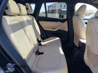2016 BMW X1 xDrive28i z VIN WBXHT3C3XGP888701, wystawiony jako Copart lot #51409205 z przebiegiem 94 713 mil mil oraz Szkoda całkowita • Salvage title. Historia ofert i sprzedaży dostępna na DreamBid. Obrazek 11.