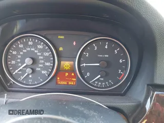 2006 BMW 3 Series 330xi with VIN WBAVD335X6KV66101, listed as a IAAI auction lot 41965628 with 142,246 mi miles. Bid and sale history available at carsss.com. Image 7.
