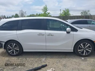 2023 Honda Odyssey Touring с VIN 5FNRL6H84PB072746, выставлен на аукционе IAAI как лот 42085251 с пробегом 17 247 миль миль и . История ставок и продаж доступна на DreamBid. Изображение 14.