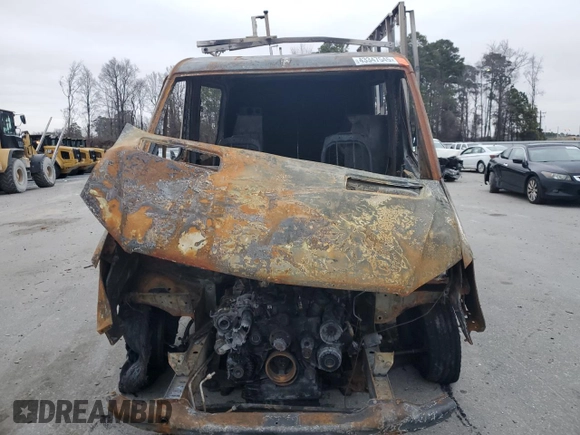 2015 Freightliner Sprinter с VIN WDYPE7DC0FP131589, выставлен на аукционе Copart как лот 43347545 с пробегом Не указан миль и Списание • Salvage title. История ставок и продаж доступна на DreamBid. Изображение 5.