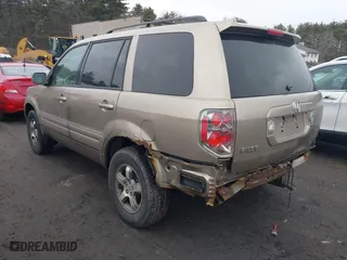 2006 Honda Pilot EX-L with RES with VIN 2HKYF18656H526846, listed as a IAAI auction lot 41737028 with 398,622 mi miles. Bid and sale history available at carsss.com. Image 3.