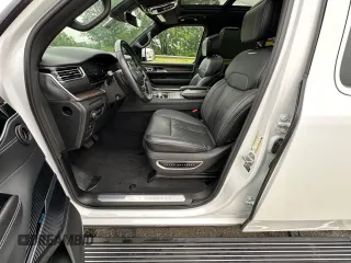 2022 Jeep Grand Wagoneer Series I с VIN 1C4SJVEJ7NS191397, выставлен на аукционе Copart как лот 60571015 с пробегом 18 595 миль миль и Чистый • Clean title. История ставок и продаж доступна на DreamBid. Изображение 12.