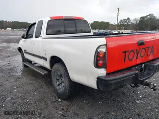 2000 Toyota Tundra SR5 with VIN 5TBBT4415YS052476, listed as a IAAI auction lot 41542124 with 273,045 mi miles. Bid and sale history available at carsss.com. Image 3.