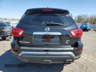 2020 Nissan Pathfinder SL z VIN 5N1DR2CM3LC642650, wystawiony jako Copart lot #52319525 z przebiegiem 83 182 mil mil oraz Szkoda całkowita • Salvage title. Historia ofert i sprzedaży dostępna na DreamBid. Obrazek 6.