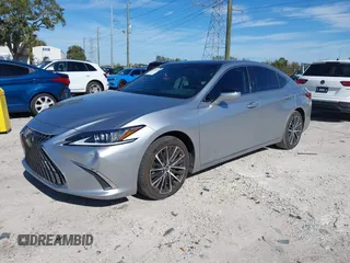 2022 Lexus ES 350 z VIN 58ADZ1B18NU121477, wystawiony jako IAAI lot #41434448 z przebiegiem 28 655 mil mil oraz . Historia ofert i sprzedaży dostępna na DreamBid. Obrazek 2.