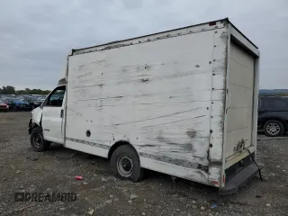 2002 Chevrolet Express Commercial E23 with VIN 1GBHG31R021196049, listed as a Copart auction lot 71881934 with Not Provided miles and Salvage Title. Bid and sale history available at carsss.com. Image 2.