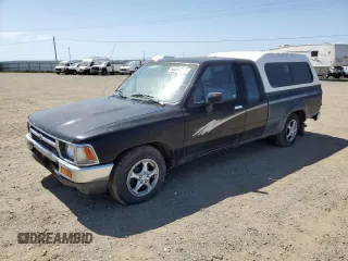1993 Toyota Pickup z VIN JT4VN93D7P5035402, wystawiony jako Copart lot #52234515 z przebiegiem 222 639 mil mil oraz Czysty tytuł • Clean title. Historia ofert i sprzedaży dostępna na DreamBid. Obrazek 1.