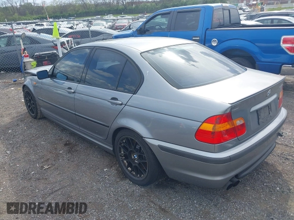 2003 BMW 3 Series 330i with VIN WBAEV53463KM04252, listed as a IAAI auction lot 42006945 with 193,387 mi miles. Bid and sale history available at carsss.com. Image 3.