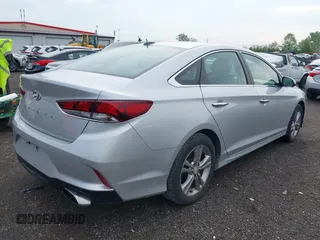2018 Hyundai Sonata SEL with VIN 5NPE34AFXJH643127, listed as a IAAI auction lot 42155285 with 72,421 mi miles and . Bid and sale history available at carsss.com. Image 4.