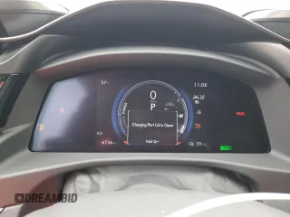 2023 Lexus RZ 450e Premium z VIN JTJAAAAB6PA009956, wystawiony jako Copart lot #48707855 z przebiegiem 6736 mil mil oraz Szkody całkowita. Historia ofert i sprzedaży dostępna na DreamBid. Obrazek 9.