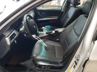 2011 BMW 3 Series 328i xDrive z VIN WBAPK5C50BA658828, wystawiony jako Copart lot #56841665 z przebiegiem 138 640 mil mil oraz Szkoda całkowita • Salvage title. Historia ofert i sprzedaży dostępna na DreamBid. Obrazek 7.