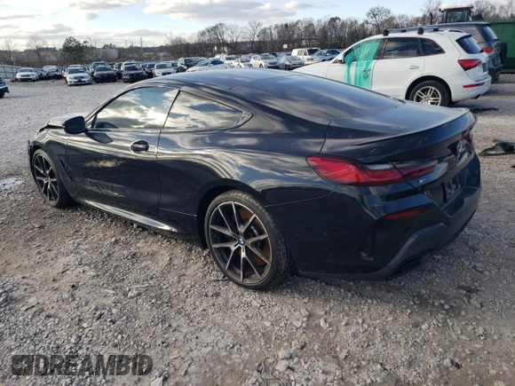 2022 BMW 8 Series M850i xDrive z VIN WBABC4C01NCJ64525, wystawiony jako Copart lot #83996594 z przebiegiem Nie podano mil oraz Szkoda całkowita • Salvage title. Historia ofert i sprzedaży dostępna na DreamBid. Obrazek 2.
