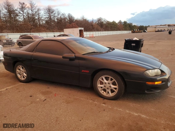 2002 Chevrolet Camaro Z28 with VIN 2G1FP22G422157049, listed as a Copart auction lot 81936084 with 301,778 mi miles and Salvage Title. Bid and sale history available at carsss.com. Image 4.