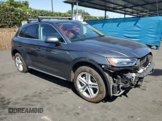 2021 Audi Q5 Premium with VIN WA1G2AFY0M2043639, listed as a Copart auction lot 60105855 with 63,458 mi miles and Salvage title. Bid and sale history available at DreamBid. Image 4.
