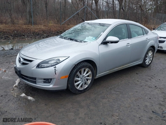 2011 Mazda Mazda6 i Touring with VIN 1YVHZ8CH3B5M04063, listed as a IAAI auction lot 41955922 with 151,409 mi miles. Bid and sale history available at carsss.com. Image 2.