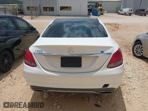 2017 Mercedes-Benz C 300 с VIN 55SWF4JB6HU199101, выставлен на аукционе IAAI как лот 42749352 с пробегом 123 279 миль миль и . История ставок и продаж доступна на DreamBid. Изображение 16.