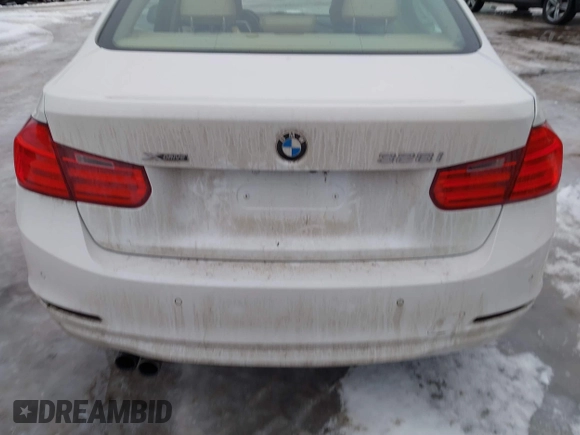 2015 BMW 3 Series 328i xDrive with VIN WBA3B5G52FNS19816, listed as a IAAI auction lot 41494526 with 67,550 mi miles. Bid and sale history available at carsss.com. Image 16.