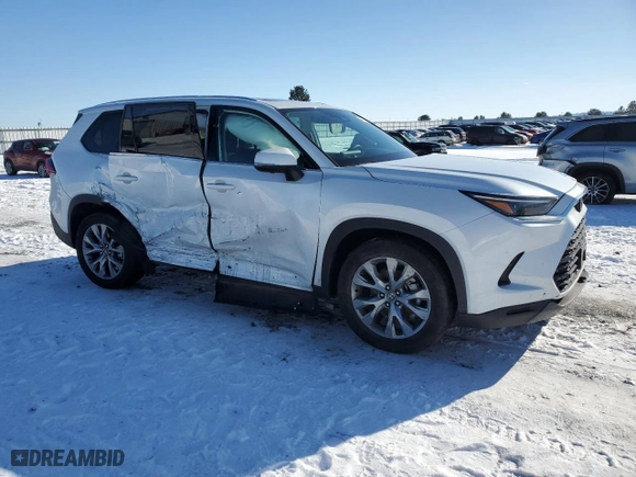 2024 Toyota Grand Highlander Hybrid XLE with VIN 5TDACAB51RS004790, listed as a Copart auction lot 44732775 with NaN miles and Salvage Title. Bid and sale history available at carsss.com. Image 4.