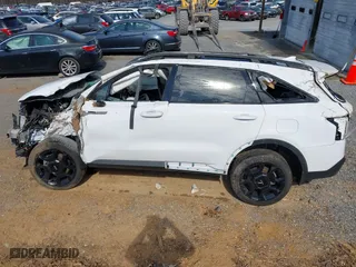2024 Kia Sorento X-Line SX Prestige with VIN 5XYRKDJF2RG258801, listed as a IAAI auction lot 41787694 with 1 mi miles. Bid and sale history available at carsss.com. Image 15.