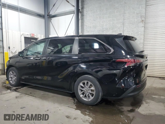 2021 Toyota Sienna XLE z VIN 5TDYRKECXMS024686, wystawiony jako Copart lot #56990895 z przebiegiem 37 744 mil mil oraz Szkoda całkowita • Salvage title. Historia ofert i sprzedaży dostępna na DreamBid. Obrazek 2.