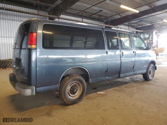 1999 Chevrolet Express Van with VIN 1GAHG39R1X1035483, listed as a Copart auction lot 45739725 with 0 mi miles and Salvage Title. Bid and sale history available at carsss.com. Image 3.