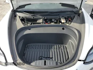 2022 Tesla Model 3 z VIN 5YJ3E1EA5NF360119, wystawiony jako Copart lot #45565655 z przebiegiem 78 088 mil mil oraz Szkoda całkowita • Salvage title. Historia ofert i sprzedaży dostępna na DreamBid. Obrazek 12.