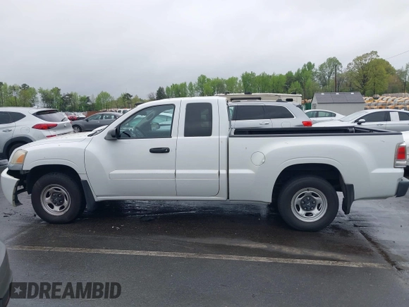 2007 Mitsubishi Raider LS with VIN 1Z7HC22K87S217299, listed as a IAAI auction lot 41983047 with 147,721 mi miles. Bid and sale history available at carsss.com. Image 14.