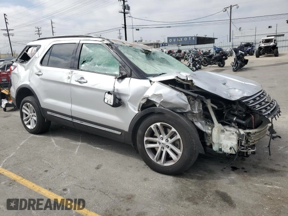 2017 Ford Explorer XLT with VIN 1FM5K7DH6HGC26647, listed as a Copart auction lot 56223115 with Not provided miles and Salvage title. Bid and sale history available at DreamBid. Image 4.