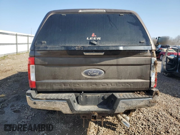 2017 Ford F-250 Lariat z VIN 1FT7W2BT8HEE30051, wystawiony jako Copart lot #53890075 z przebiegiem 165 508 mil mil oraz Szkoda całkowita • Salvage title. Historia ofert i sprzedaży dostępna na DreamBid. Obrazek 6.