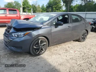 2024 Nissan Versa SR z VIN 3N1CN8FV7RL895697, wystawiony jako Copart lot #56124445 z przebiegiem 23 774 mil mil oraz Nie do naprawy • Non repairable. Historia ofert i sprzedaży dostępna na DreamBid. Obrazek 1.