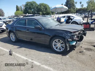 2017 Chrysler 300 Limited z VIN 2C3CCAAG7HH548384, wystawiony jako Copart lot #52694375 z przebiegiem 150 765 mil mil oraz Szkoda całkowita • Salvage title. Historia ofert i sprzedaży dostępna na DreamBid. Obrazek 4.