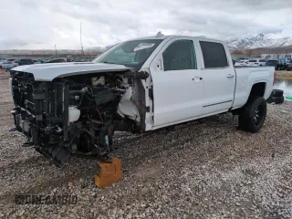 2016 GMC Sierra 2500HD Denali z VIN 1GT12UE81GF195005, wystawiony jako Copart lot #41650855 z przebiegiem 199 713 mil mil oraz Szkoda całkowita • Salvage title. Historia ofert i sprzedaży dostępna na DreamBid. Obrazek 1.