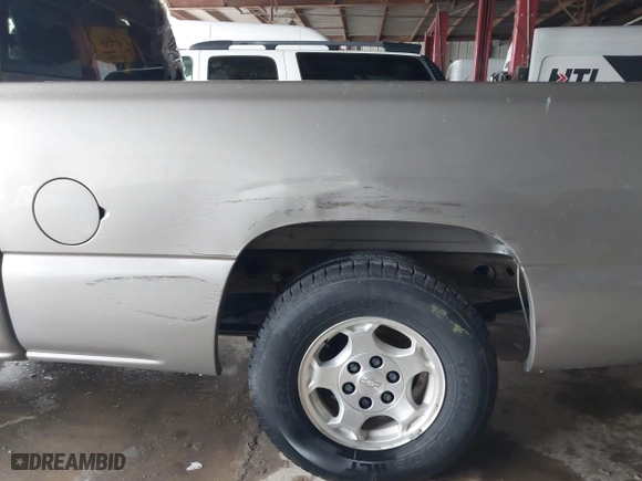 2003 Chevrolet Silverado 1500 LS with VIN 2GCEC19V431320822, listed as a IAAI auction lot 41932594 with 1 mi miles. Bid and sale history available at carsss.com. Image 12.