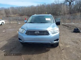 2008 Toyota Highlander Hybrid with VIN JTEEW41A982003915, listed as a IAAI auction lot 41757415 with 256,996 mi miles. Bid and sale history available at carsss.com. Image 12.