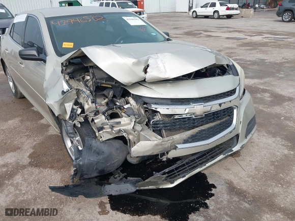 2014 Chevrolet Malibu LS with VIN 1G11B5SL2EF109656, listed as a IAAI auction lot 41946582 with 122,428 mi miles. Bid and sale history available at carsss.com. Image 6.