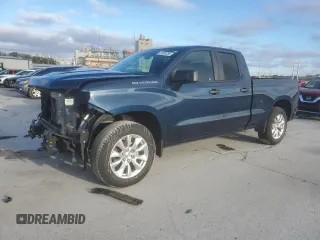 2020 Chevrolet Silverado 1500 Custom with VIN 1GCRWBEHXLZ141173, listed as a Copart auction lot 41639755 with 68,666 mi miles and Salvage Title. Bid and sale history available at carsss.com. Image 1.