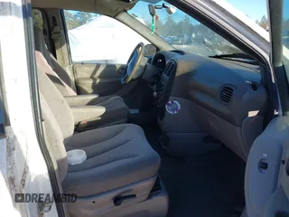 2003 Dodge Grand Caravan with VIN 2D4GP44373R146768, listed as a IAAI auction lot 41487916 with 103,408 mi miles and . Bid and sale history available at DreamBid. Image 5.