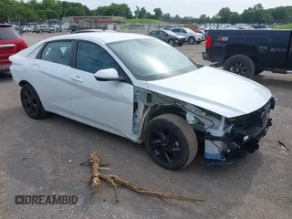 2022 Hyundai Elantra SEL z VIN 5NPLS4AG4NH081332, wystawiony jako IAAI lot #42307790 z przebiegiem 50 541 mil mil oraz . Historia ofert i sprzedaży dostępna na DreamBid. Obrazek 1.