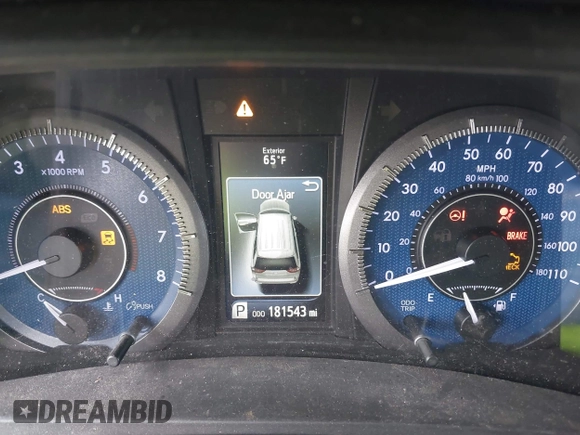 2015 Toyota Sienna XLE with VIN 5TDYK3DC0FS565597, listed as a IAAI auction lot 42062160 with 181,543 mi miles. Bid and sale history available at carsss.com. Image 7.