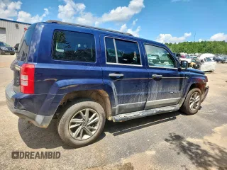 2014 Jeep Patriot Sport with VIN 1C4NJPBA8ED619642, listed as a Copart auction lot 61964845 with 137,182 mi miles and Clean title. Bid and sale history available at DreamBid. Image 3.