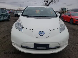 2016 Nissan LEAF S with VIN 1N4AZ0CP0GC300431, listed as a Copart auction lot 52437255 with 128,793 mi miles and Clean Title. Bid and sale history available at carsss.com. Image 5.