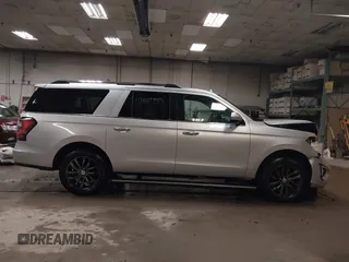 2019 Ford Expedition Max Limited z VIN 1FMJK2AT8KEA38399, wystawiony jako IAAI lot #41887955 z przebiegiem 108 631 mil mil oraz . Historia ofert i sprzedaży dostępna na DreamBid. Obrazek 13.