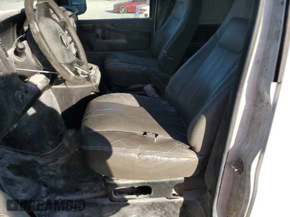 2013 Chevrolet Express Cargo Van with VIN 1GCWGGBA5D1104262, listed as a Copart auction lot 44511665 with 153,283 mi miles and Salvage Title. Bid and sale history available at carsss.com. Image 7.