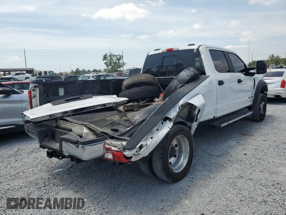 2021 Ford F-450 XL with VIN 1FT8W4DT5MEC57242, listed as a Copart auction lot 54353575 with 227,281 mi miles and Salvage title. Bid and sale history available at DreamBid. Image 3.
